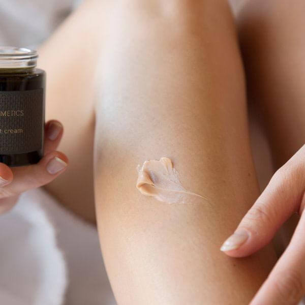 Foot care with VINOBLE COSMETICS