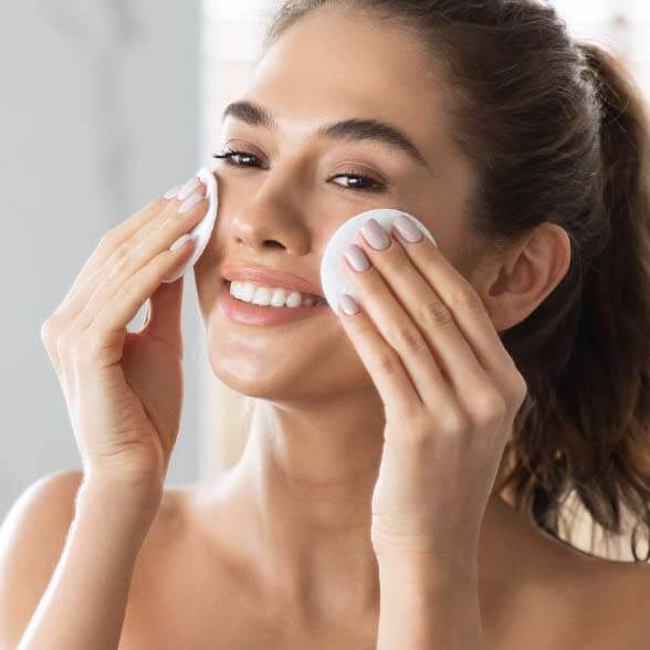 Gesichtswasser – warum ein Tonic in Ihrer Hautpflege-Routine nicht fehlen sollte